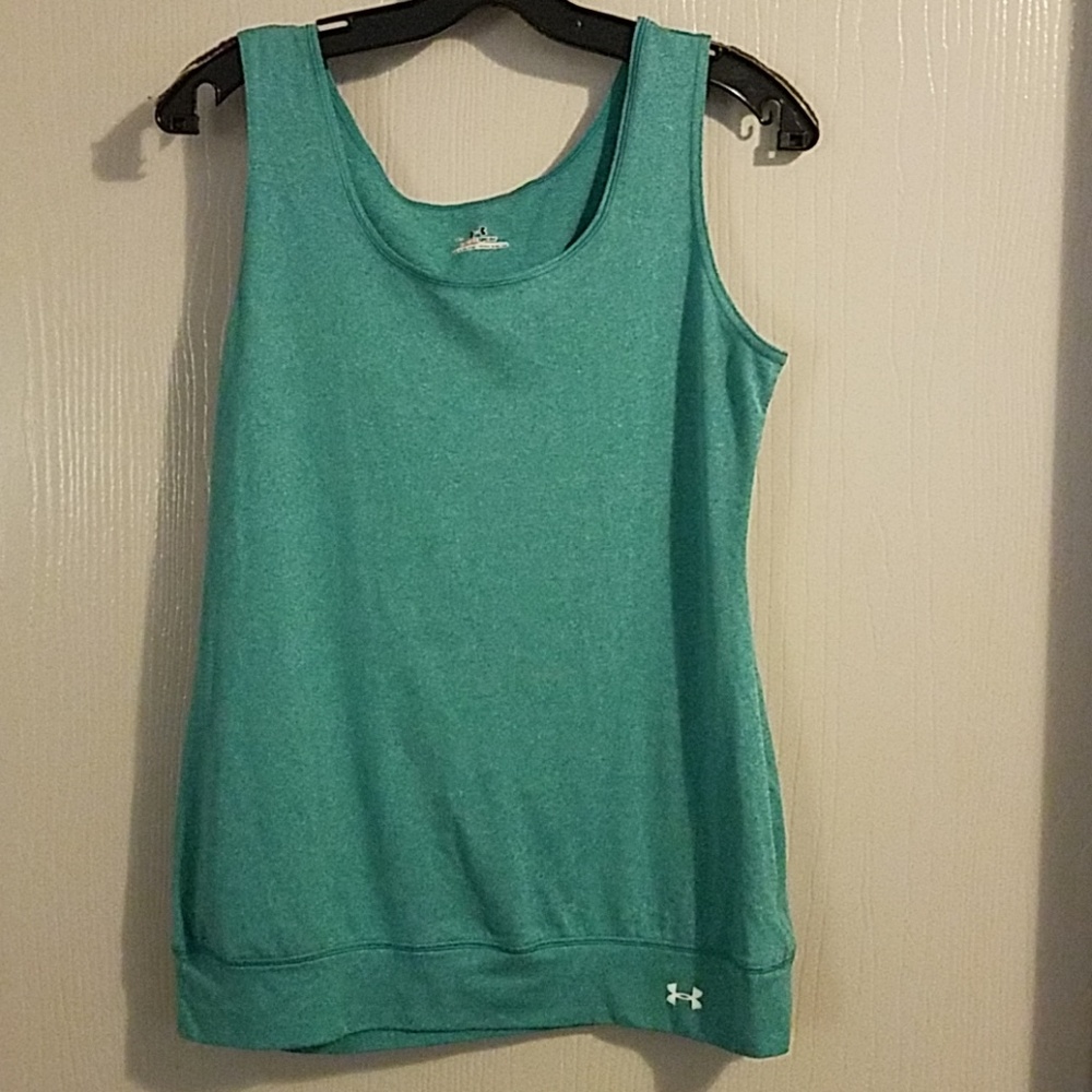 NEW Under Armour brand ladies workout top sz M = NEW